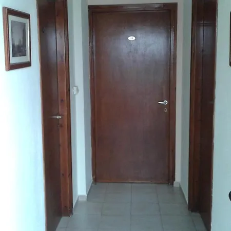 Aivaliotis House Гостевой дом Скиатос