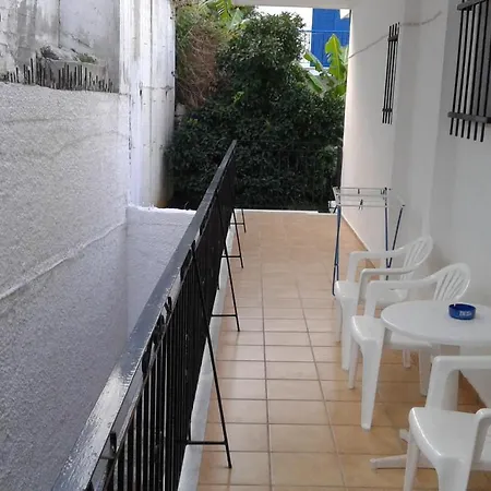 Aivaliotis House Гостевой дом Скиатос