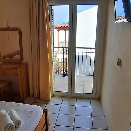 Aivaliotis House بيت ضيافة مدينة سكياثوس